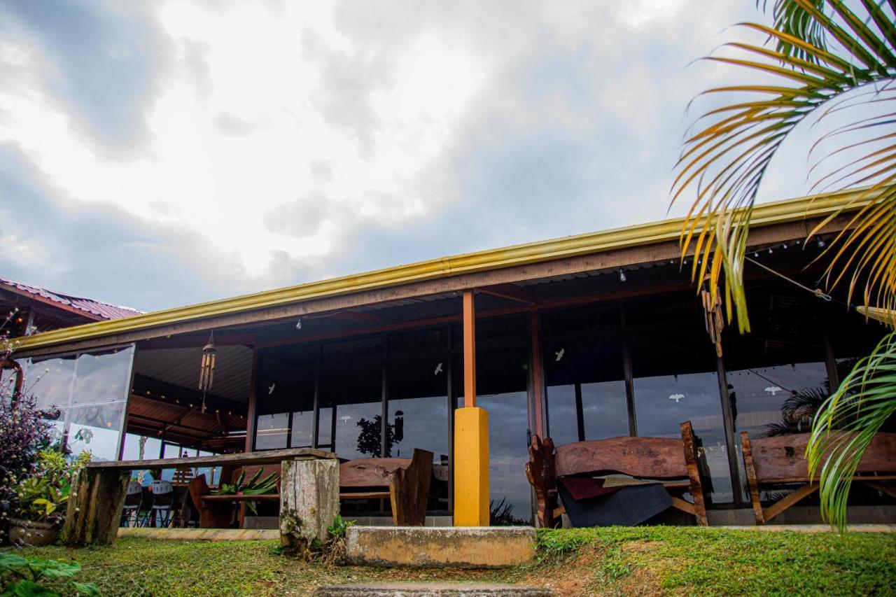Pacuare Mountain Lodge Tres Equis Extérieur photo
